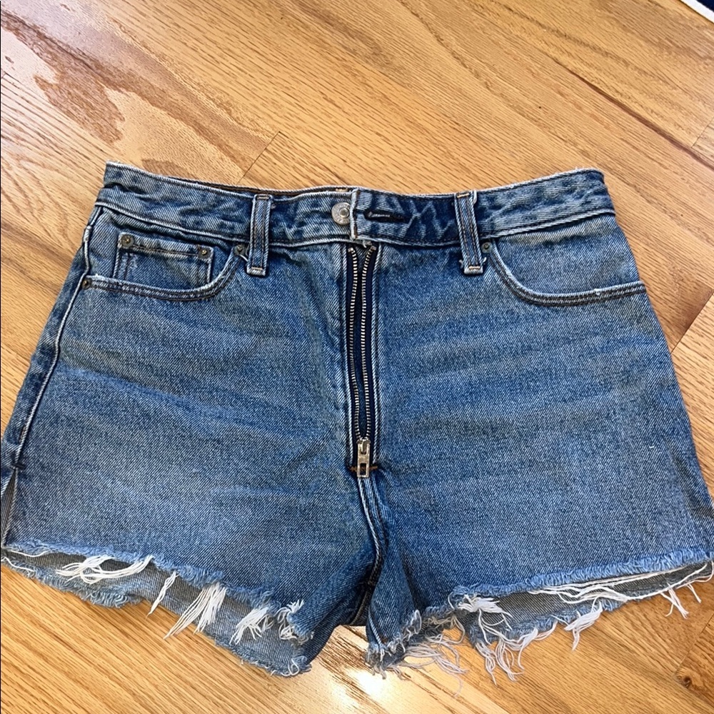 Abercrombie & Fitch Annie High Rise Short
